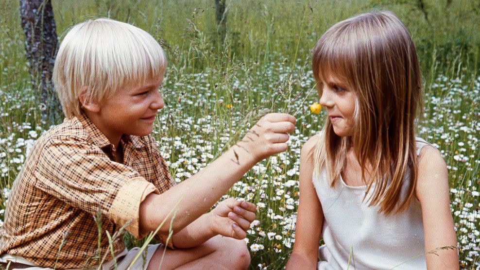 La Pierre Blanche – Jean-Paul et Florence dans les fleurs – 1973