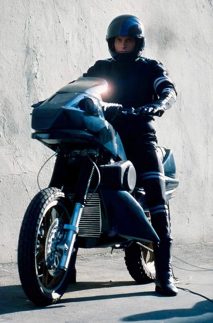 Tonnerre mécanique – Jesse Mach et sa moto – série 1985