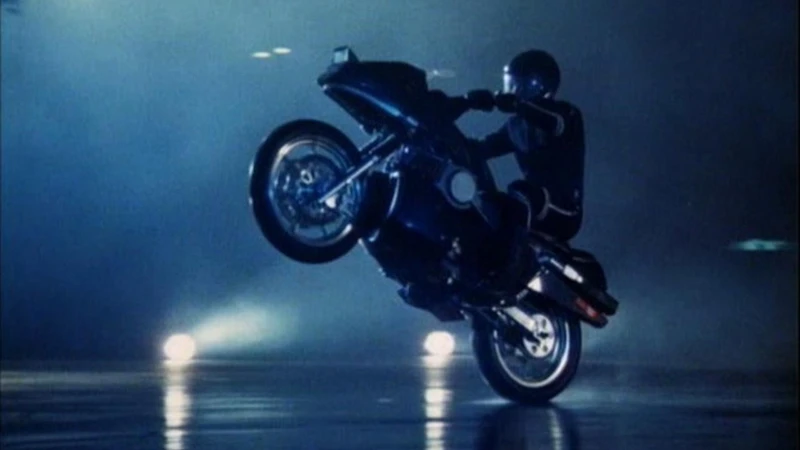 Tonnerre mécanique – la moto cabrée – série 1985